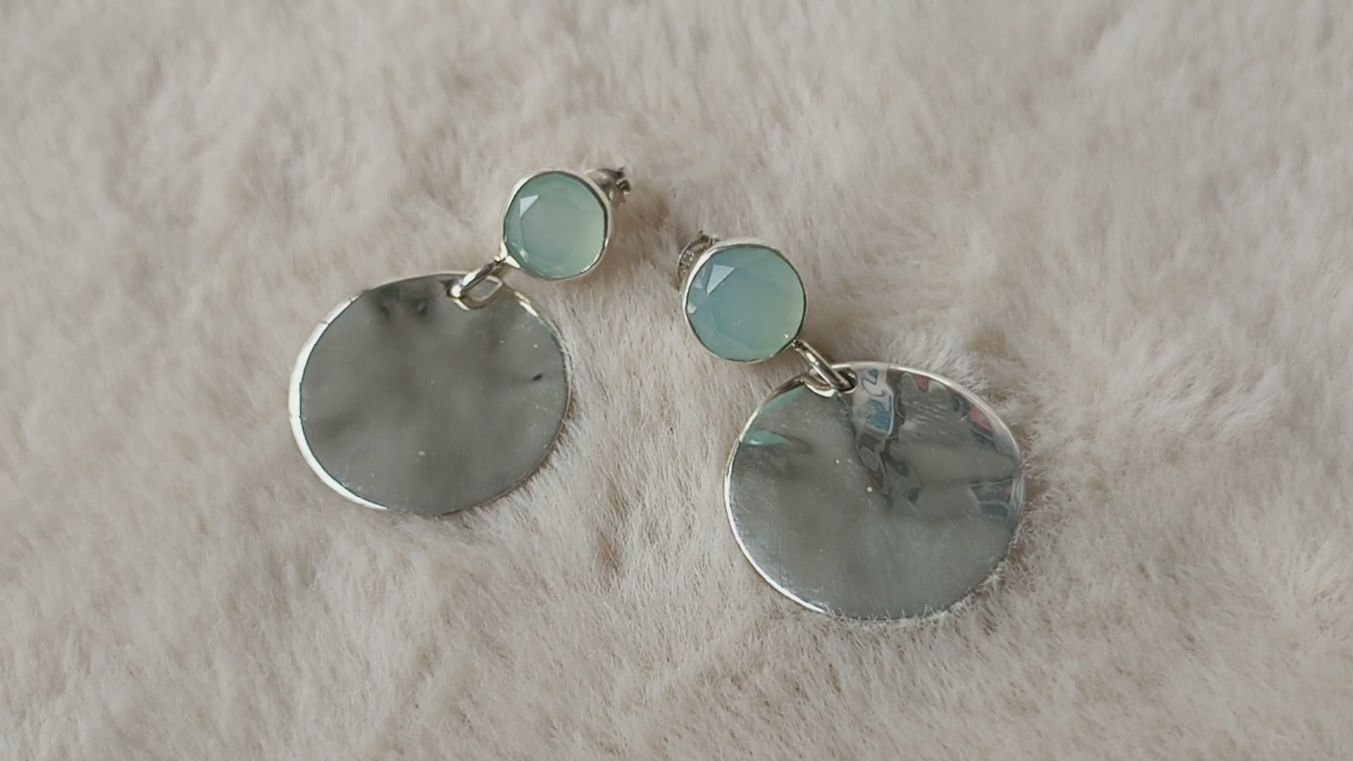 Boucles d'oreilles argent 925 et calcédoine bleue